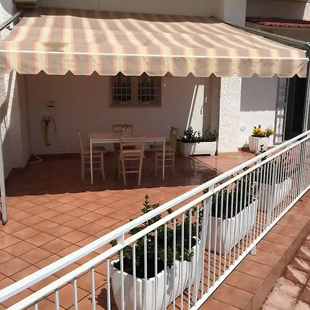 Mari Holiday home *
