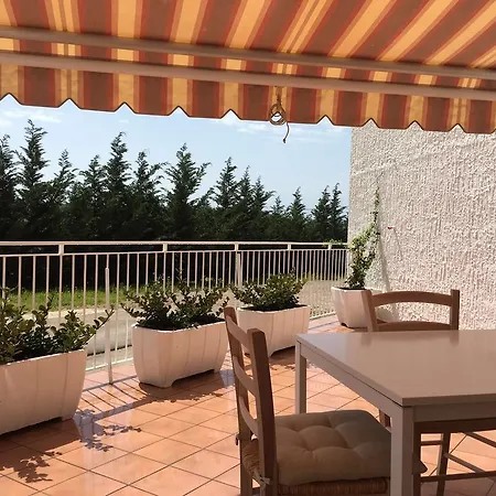 Mari Holiday home