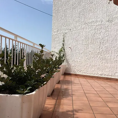Mari Holiday home *